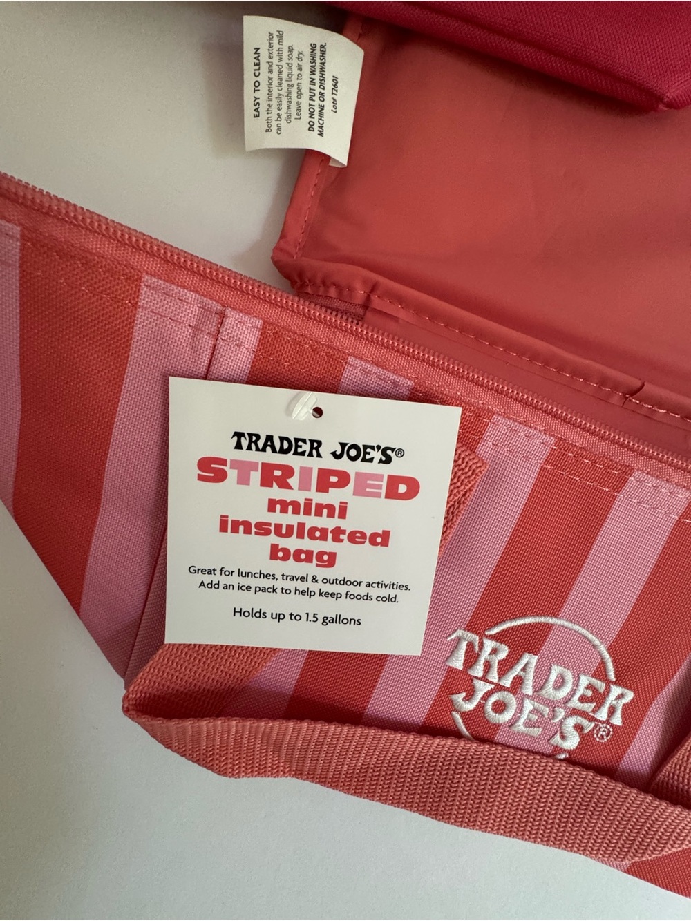 Trader Joe’s 2026 Mini Insulated Tote Bag Set of 3 NWT Limited - Picture 4 of 14